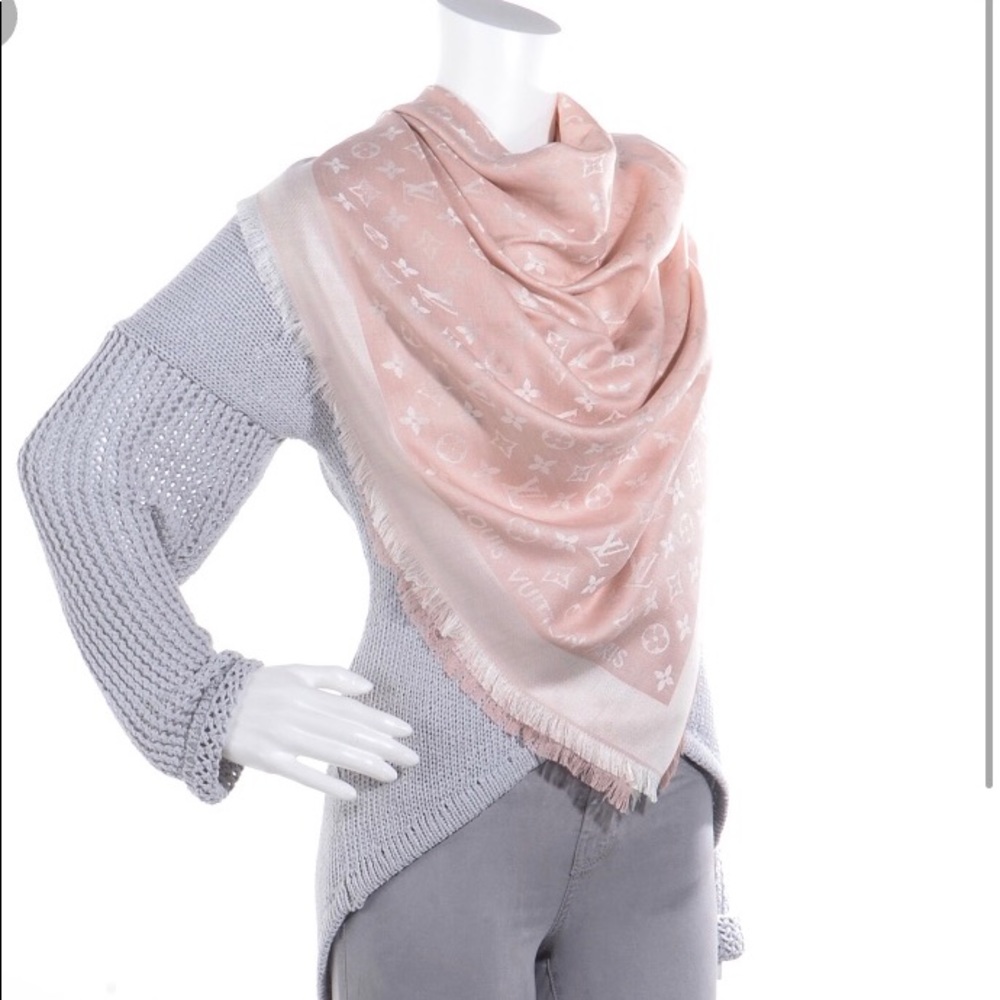 Louis Vuitton Shawl